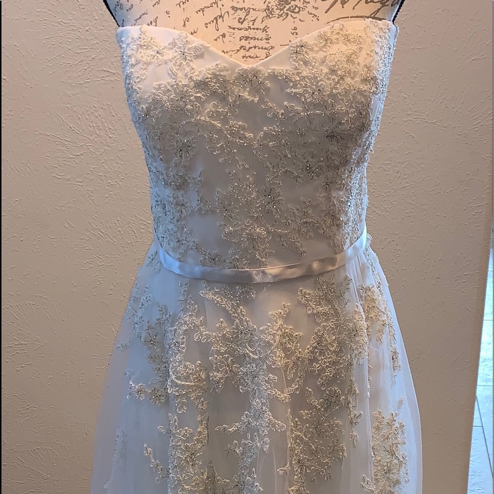 REEM ACRA HEAVENLY LACE / 4738X Wedding dress.